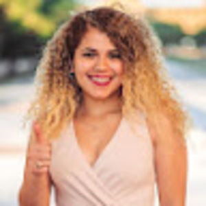 Meet your Posher, Carolina